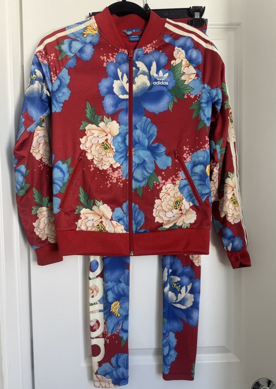 ADIDAS X FARM RIO Chita Floral 2 Pcs ( TRACK JACKET & PANTS ) Size X-Small